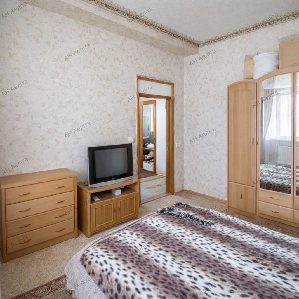 For sale 4-bedroom apartment 92m² in the DOS area
