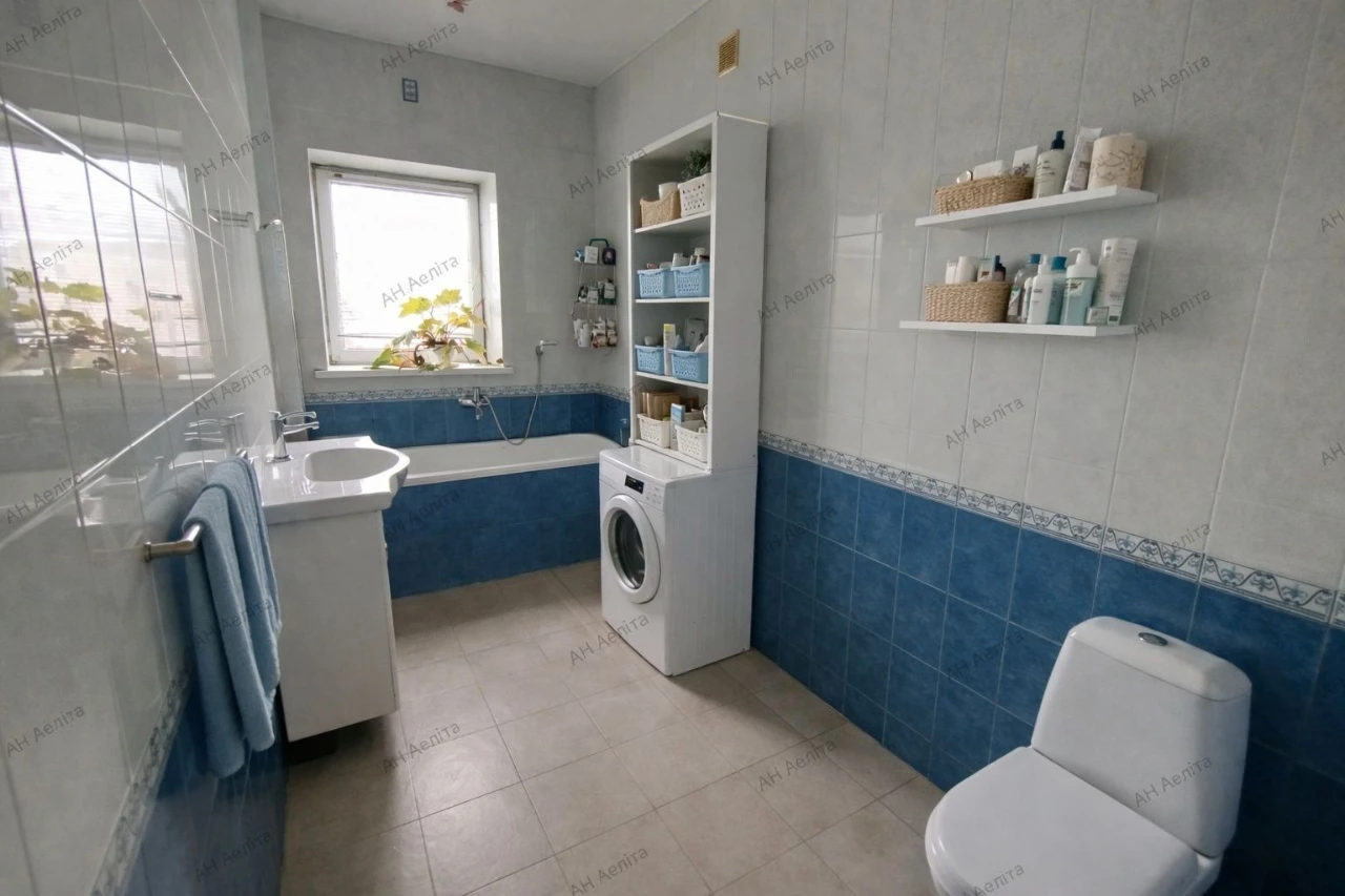 For sale 4-bedroom apartment 92m² in the DOS area