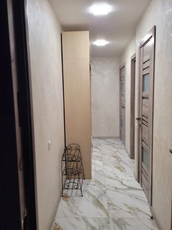 Тепла, світла квартира на 2 поверсі
