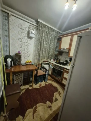 Продаж 2 кім кв по вул.В,ячеслава Чорновола
