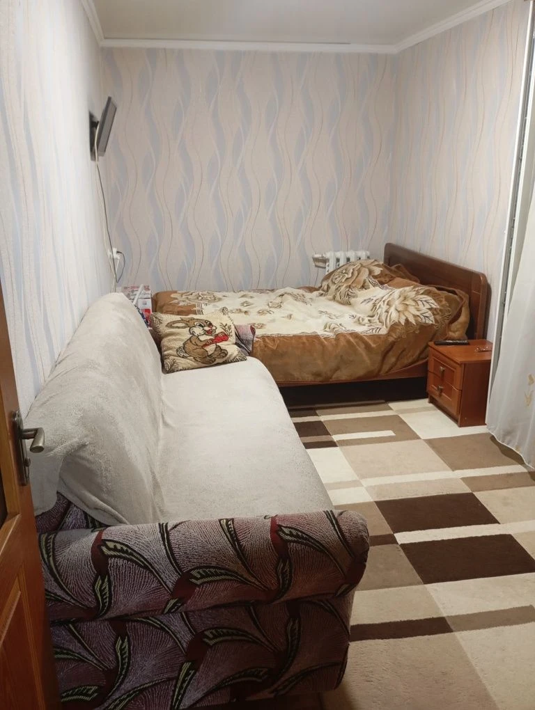 Продається двохкімнатна квартира