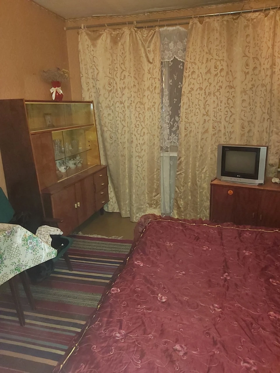 Продам квартиру біля 14школи