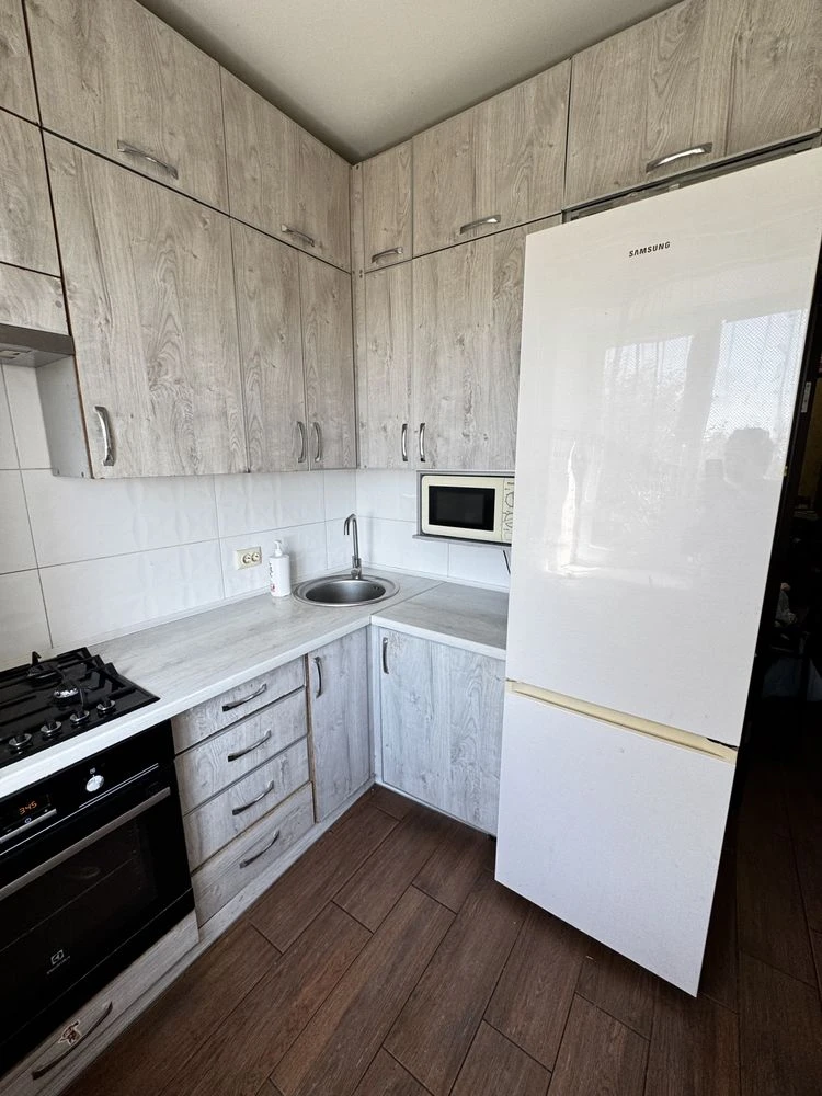 Продаж світлої 3-кімнатної квартири,АВТОНОМНЕ ОПАЛЕННЯ, в ра