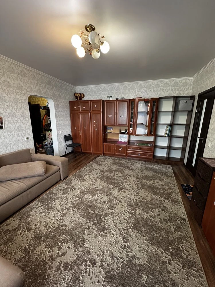 Продаж світлої 3-кімнатної квартири,АВТОНОМНЕ ОПАЛЕННЯ, в ра