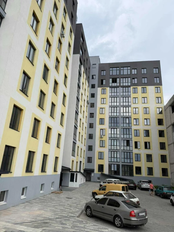 Продається простора 2-кімнатна квартира в сучасній новобудов