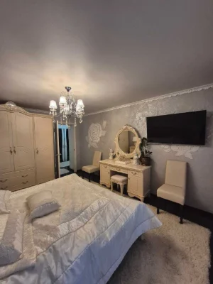 ПРОДАЖ ! двостороння + 2-кім + 67 м² + Індивідуальне опаленн