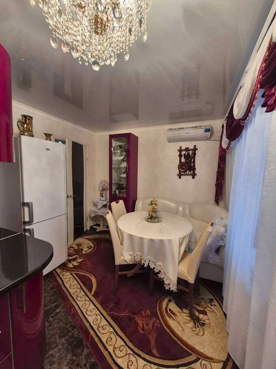 ПРОДАЖ ! двостороння + 2-кім + 67 м² + Індивідуальне опаленн