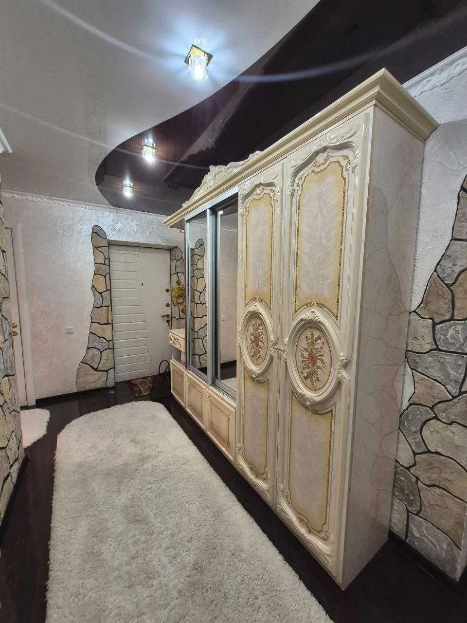 ПРОДАЖ ! двостороння + 2-кім + 67 м² + Індивідуальне опаленн