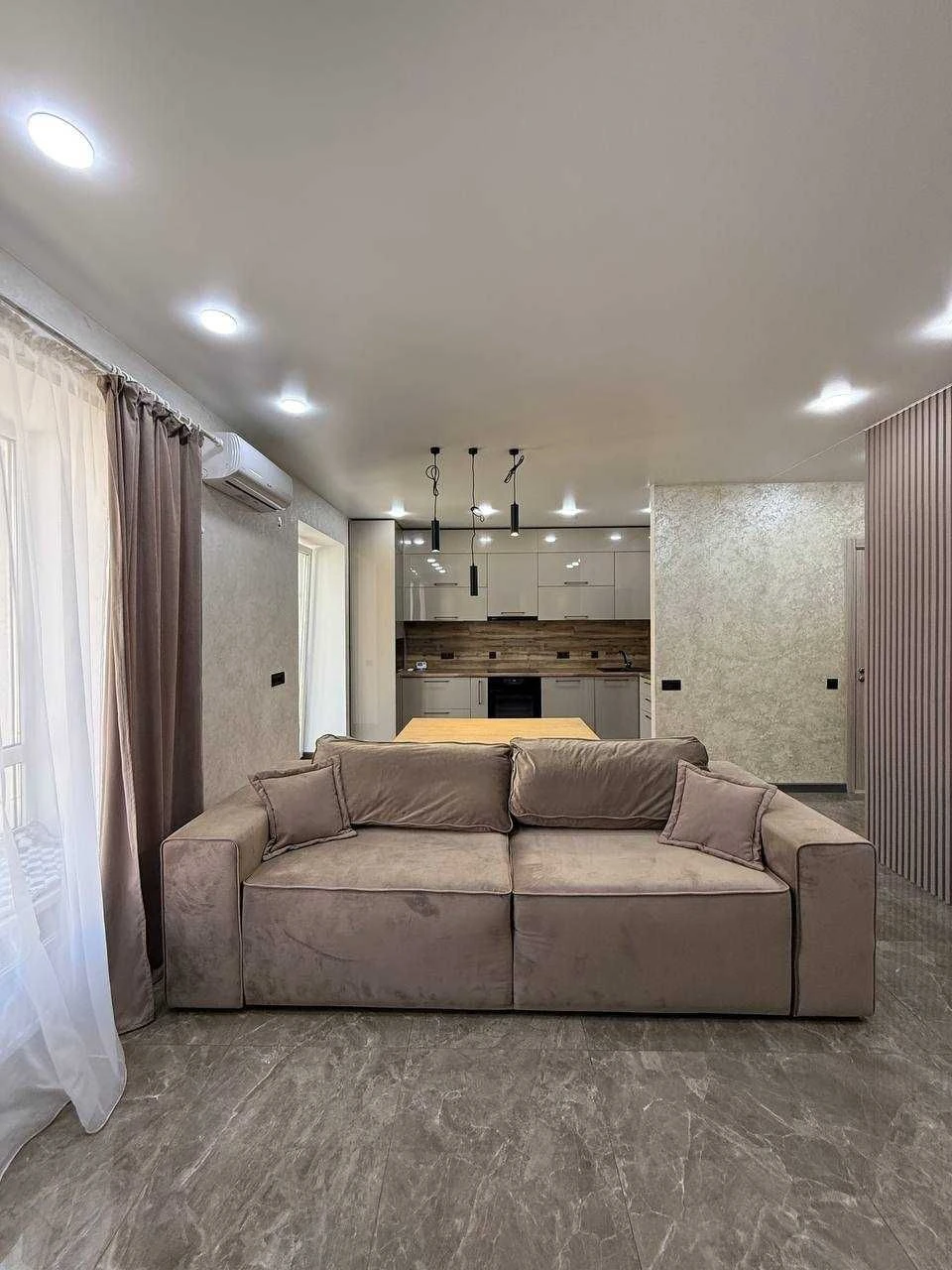 Sale of a modern 1-bedroom apartment in the Grekiv Les residential complex