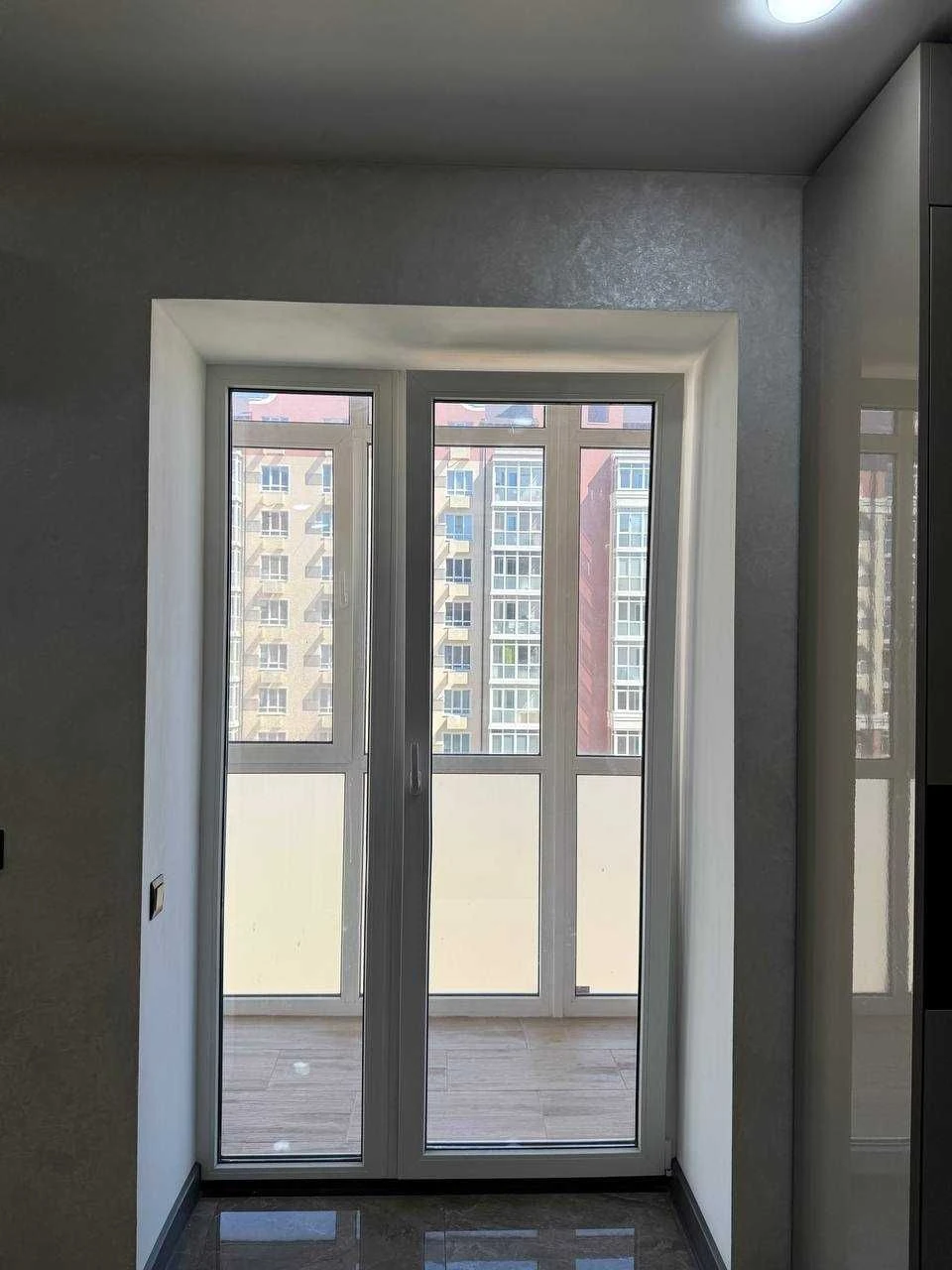 Sale of a modern 1-bedroom apartment in the Grekiv Les residential complex