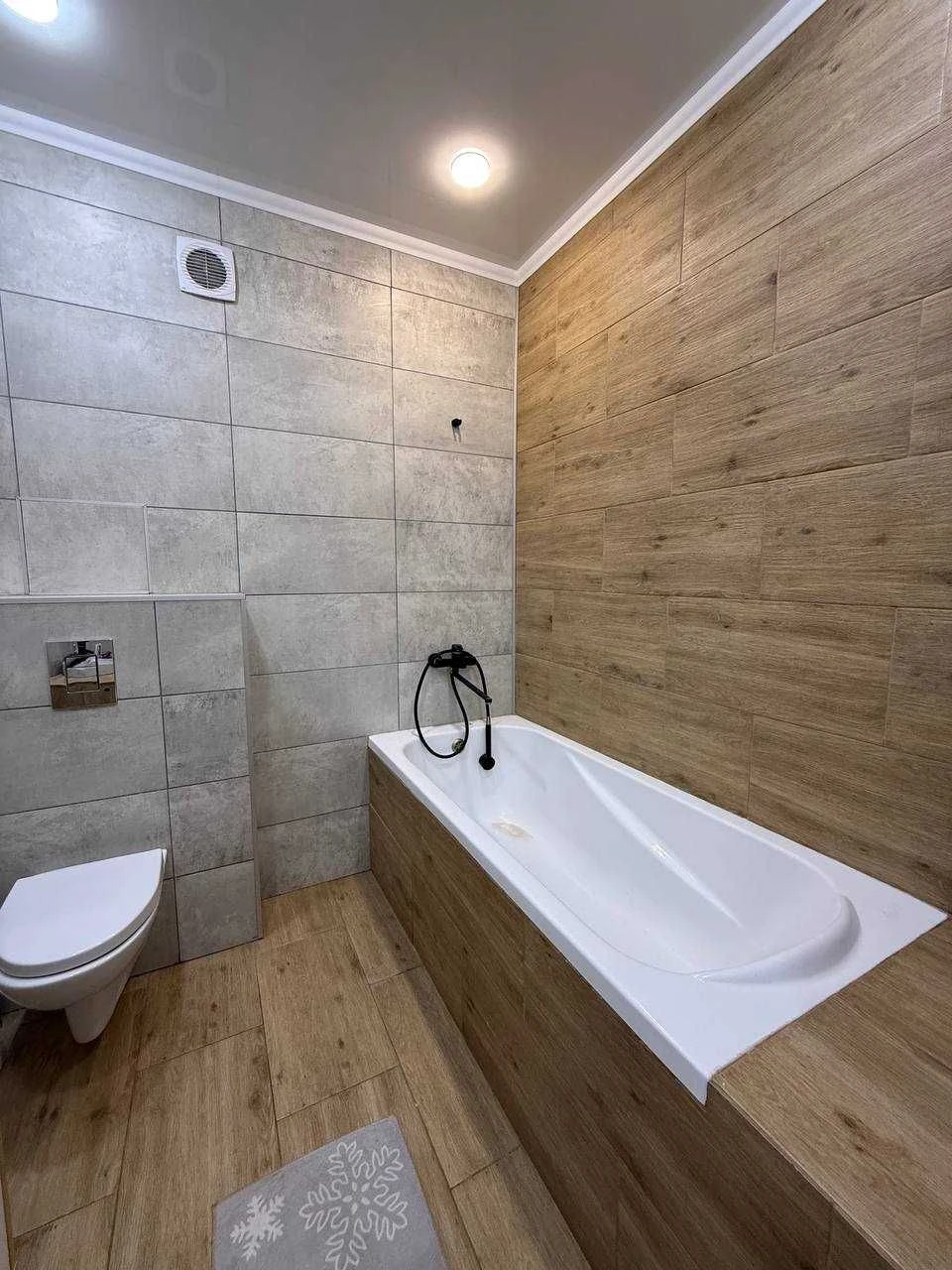 Sale of a modern 1-bedroom apartment in the Grekiv Les residential complex