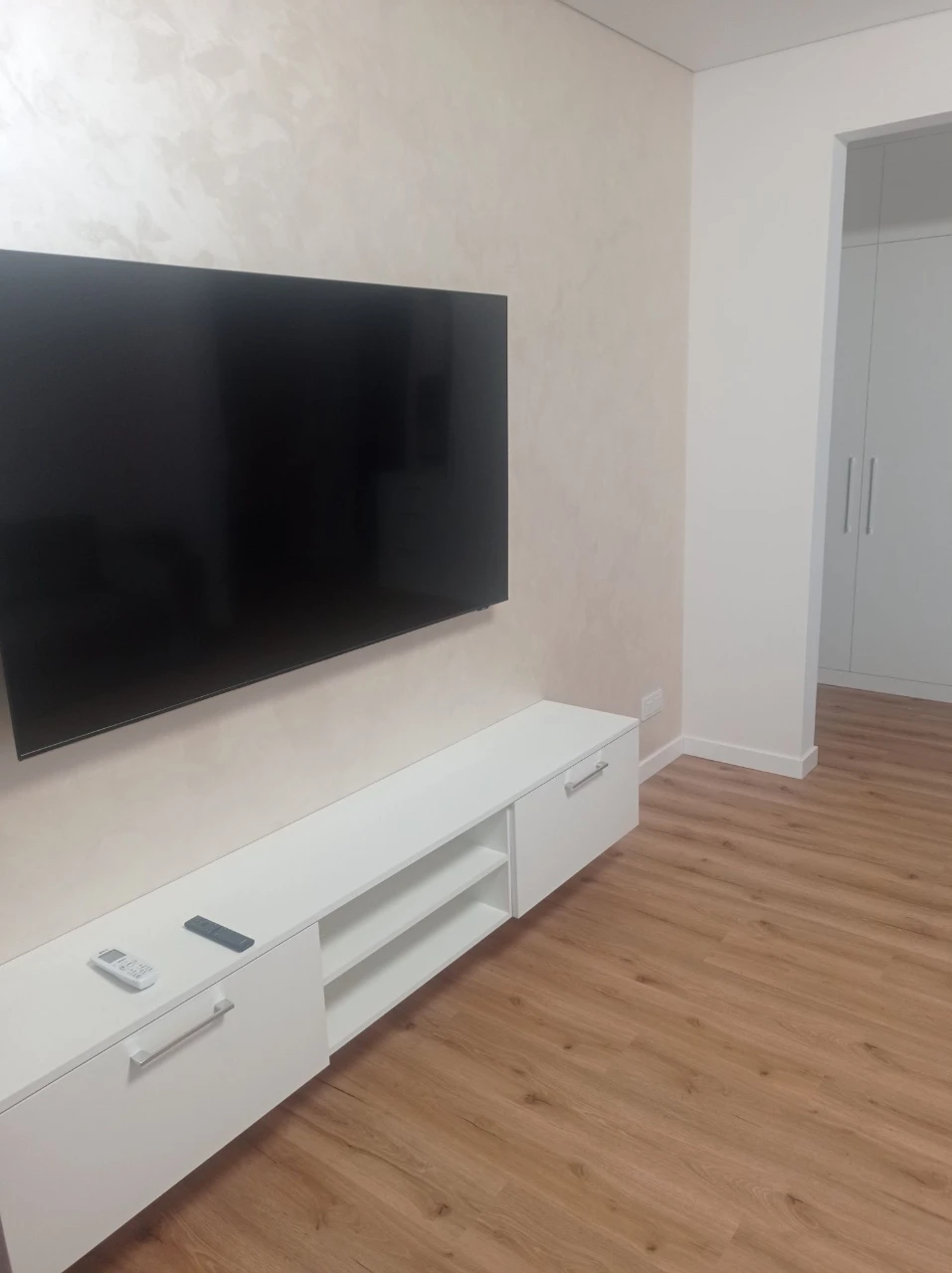 Продається 2-х кімнатна квартира в Ж к Греків ліс!!