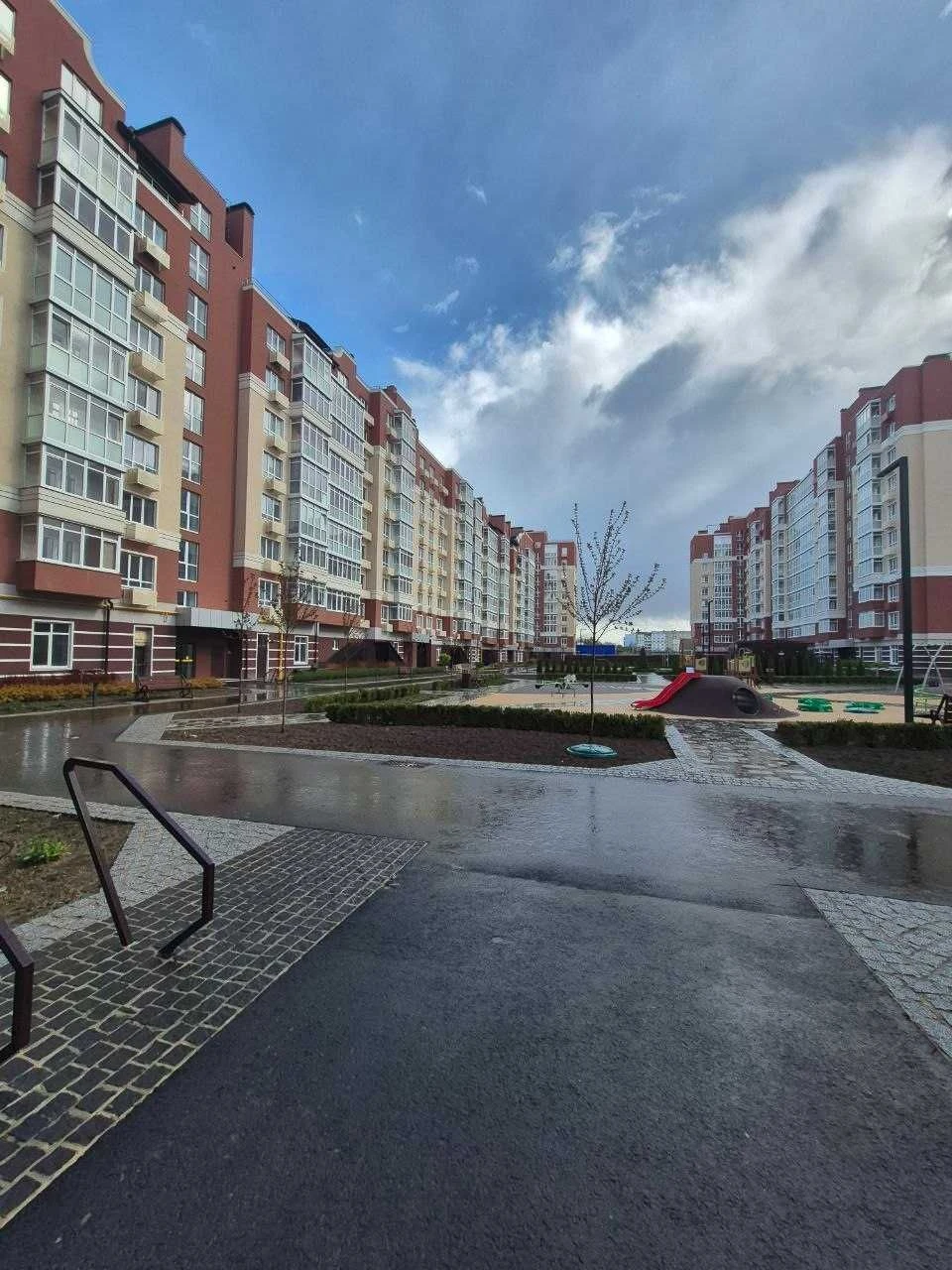 ПРОДАЖ. ПРОСТОРНА КВАРТИРА. Кухня-вітальня 22,6 кв.м. ЖК "Греків Ліс"