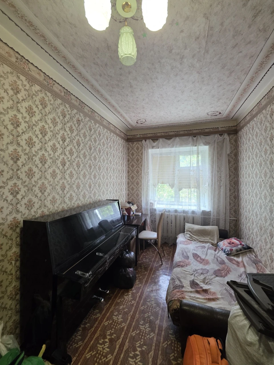 Продаж 2-х кім.кв.(Тищика)