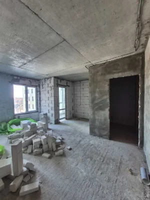 Sale of a spacious apartment - an ideal option for living or