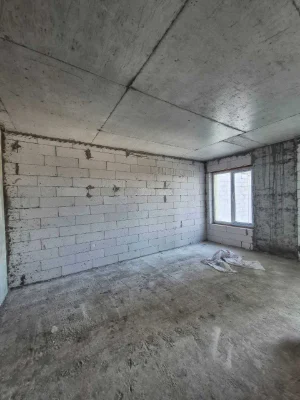 Sale of a spacious apartment - an ideal option for living or