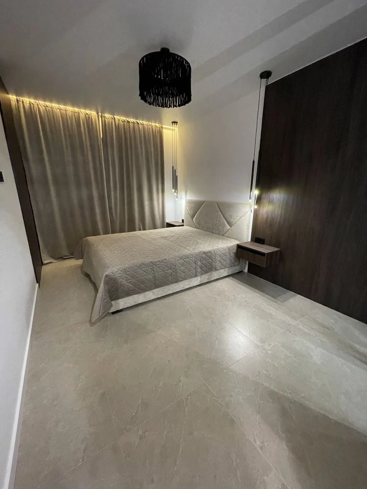 One-Bedroom Apartment, New Building, City Center