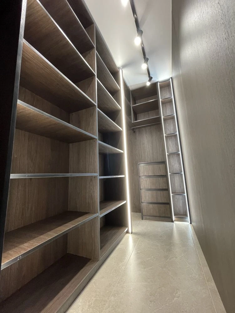 One-Bedroom Apartment, New Building, City Center