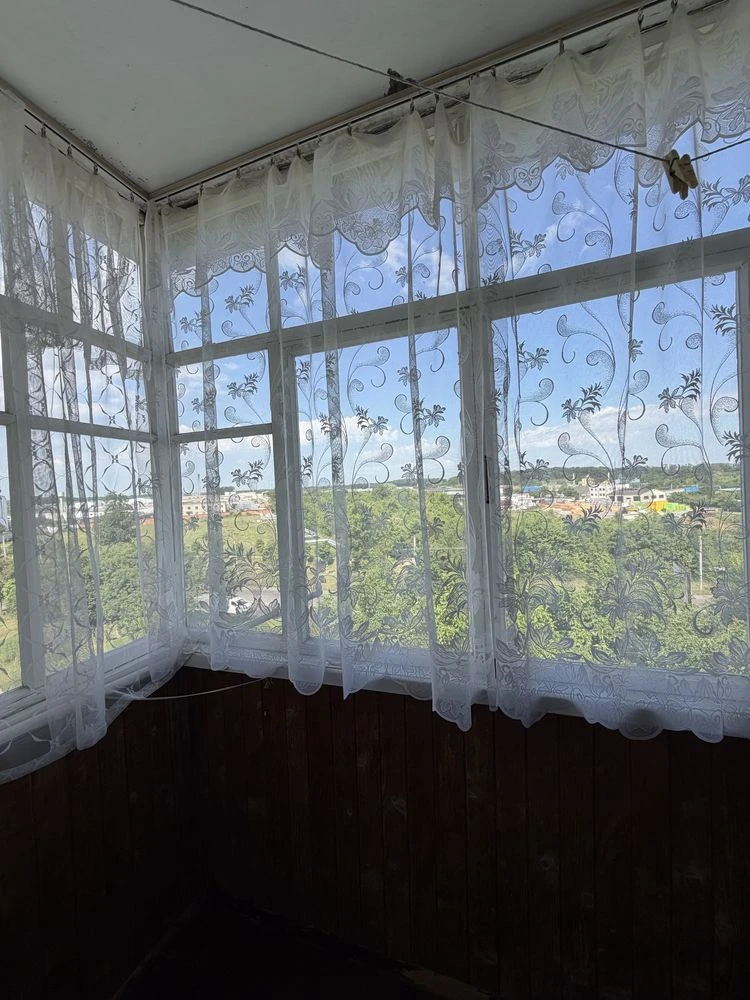 Продаж 2-кімнатної квартири по вул. Теплична