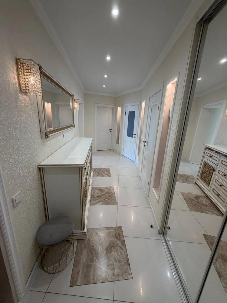 Продається простора квартира — 87 м²