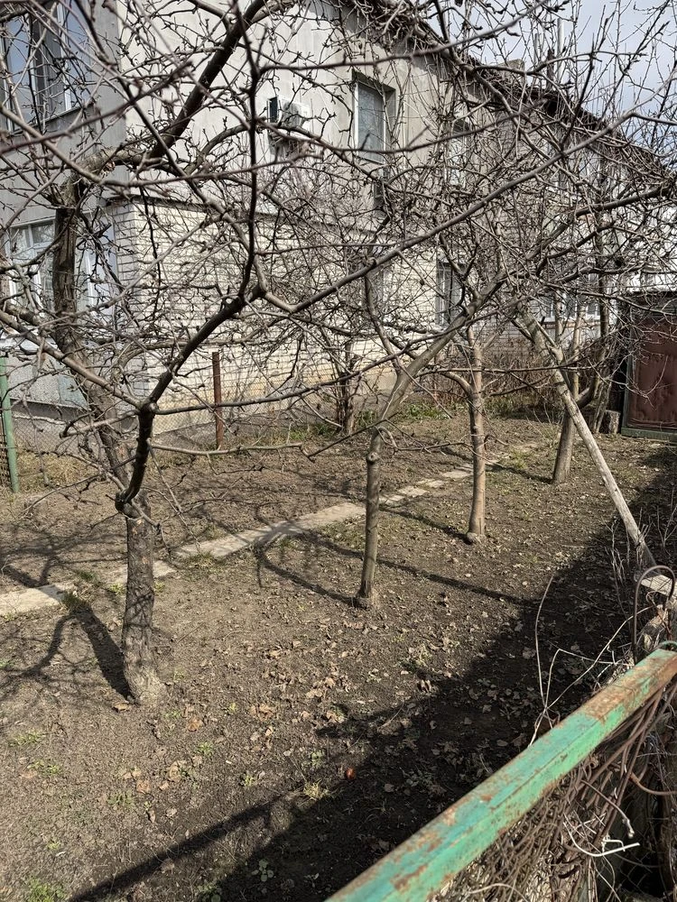 Продам 2-кімн. квартиру з гаражем м.Умань, вул. Єднання