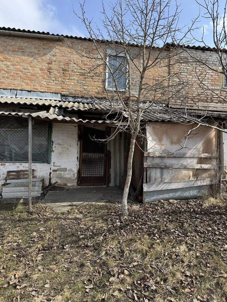 Продам 2-кімн. квартиру з гаражем м.Умань, вул. Єднання