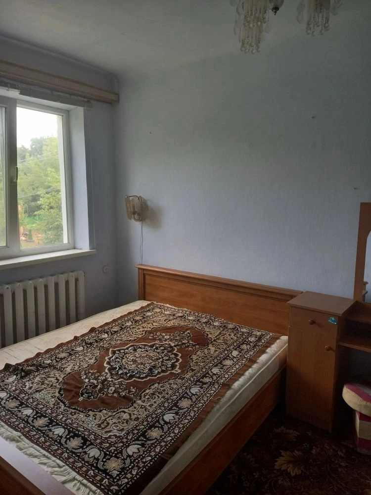 Продается 2-комнатная квартира в г.Кицмань