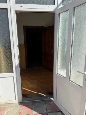 Продається нерухомість (квартира з власною терасою)