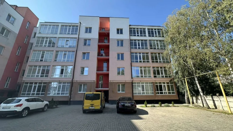 Продажа квартиры в городе Сторожинец