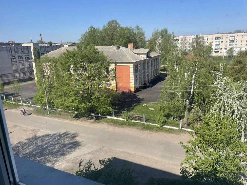 Простора сучасна квартира !Індивідуальне опалення!