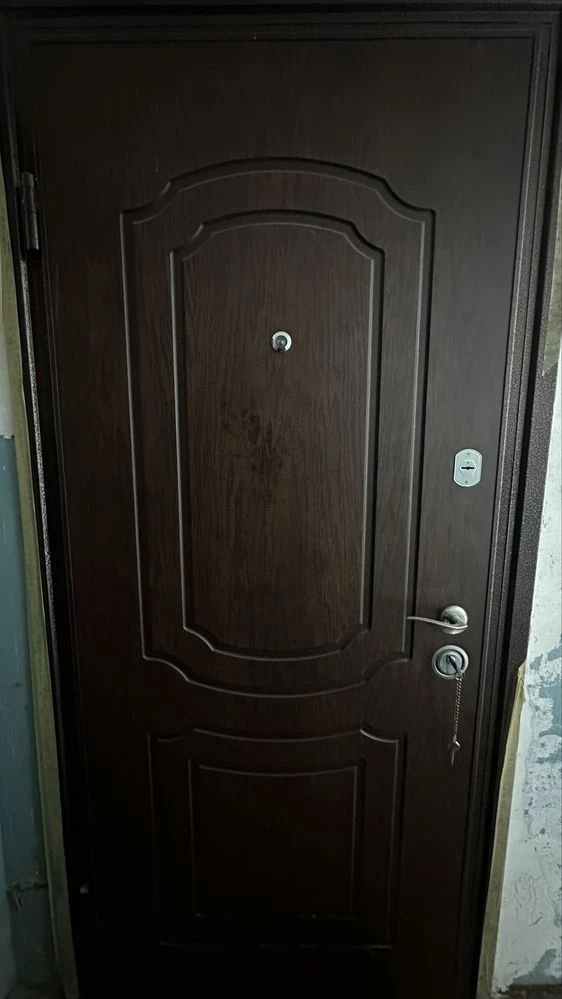 Продам квартиру з ділянкою і гаражем Бобровиця
