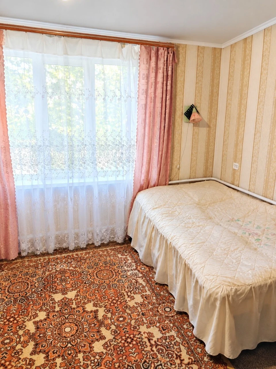 Продам 2-кімн. квартиру з меблями та технікою в с. Ядути.