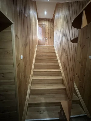 Продаж 3-к квартири з окремим входом в центрі Ічні