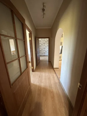 Продаж 3-к квартири з окремим входом в центрі Ічні