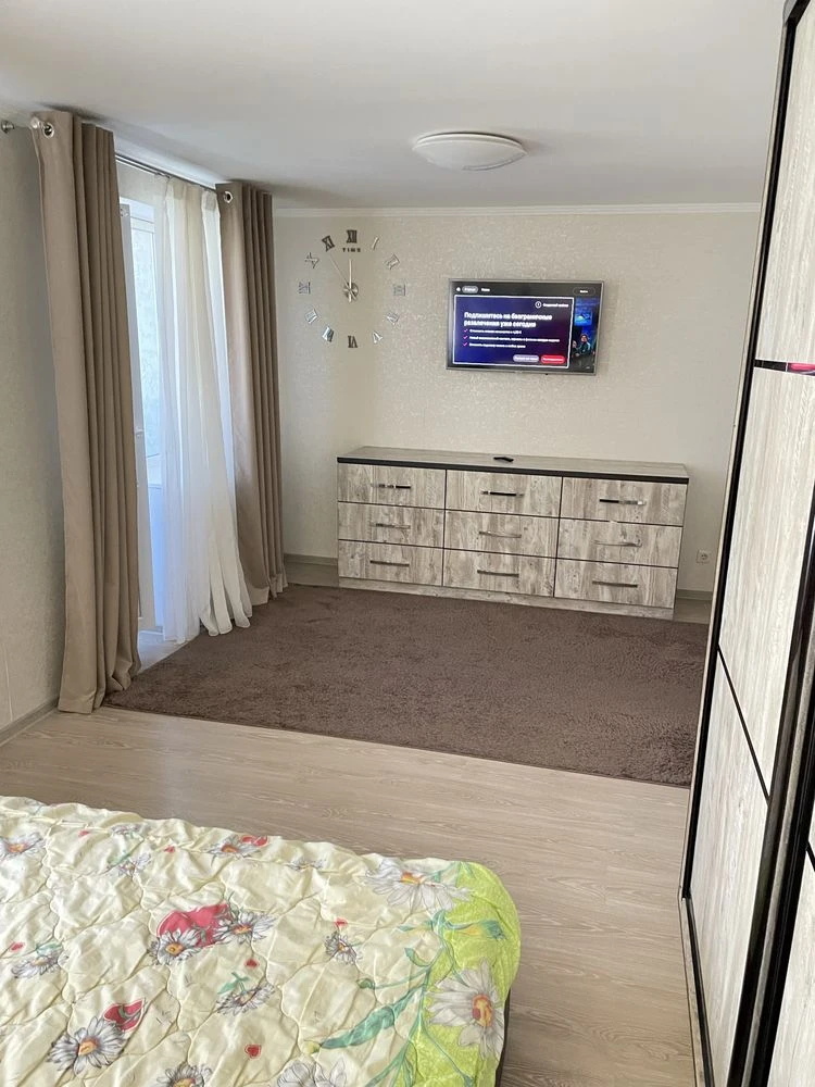 Продається затишна квартира з гаражом та підвалом,Центр міст