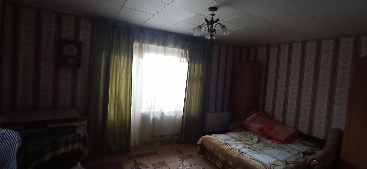 Продаж 3-х кімнатної квартири, м. Мена