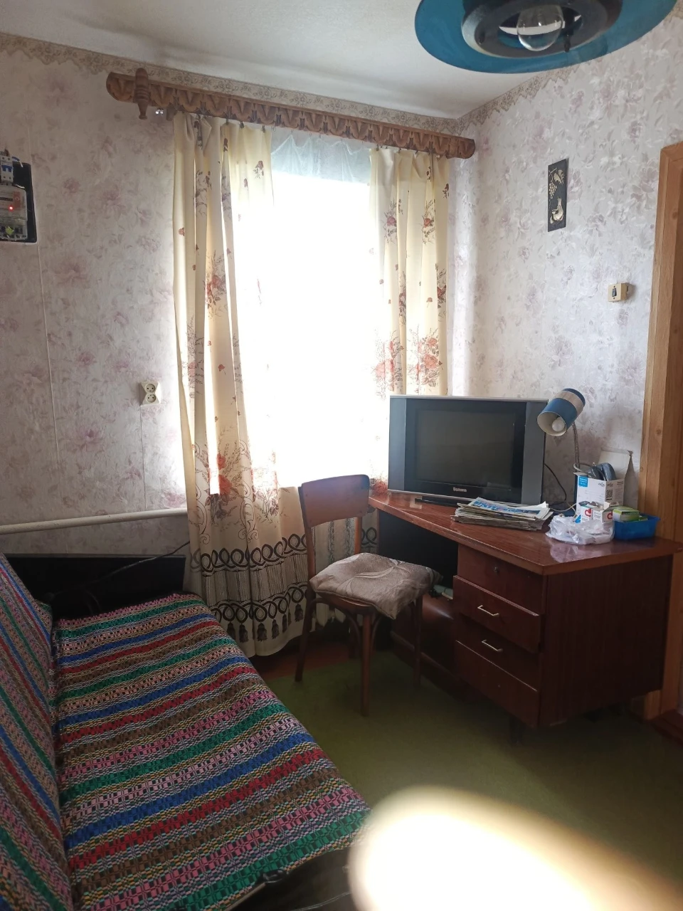 Продаж квартири 68 м² із зем. ділянкою  в Мені