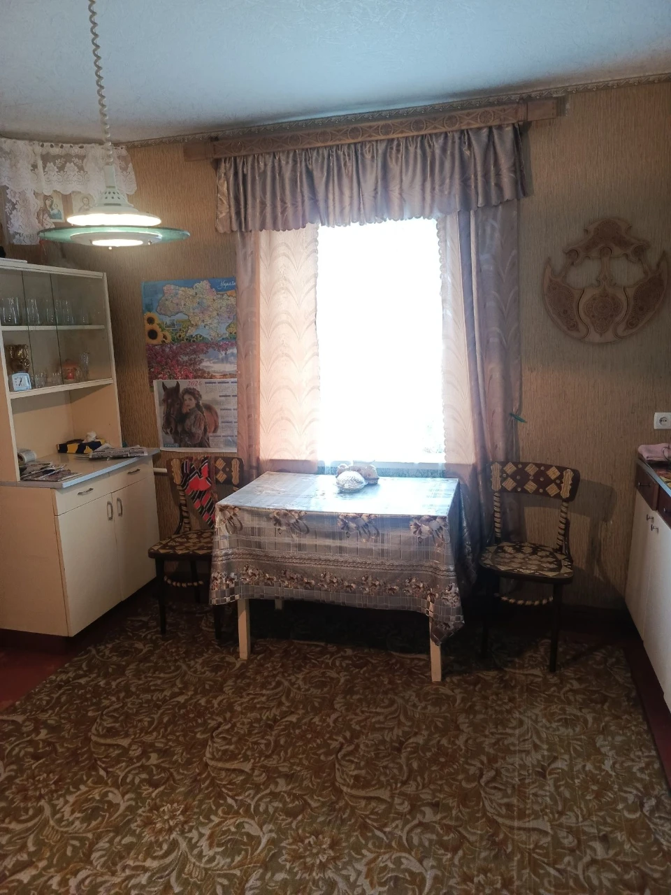 Продаж квартири 68 м² із зем. ділянкою  в Мені
