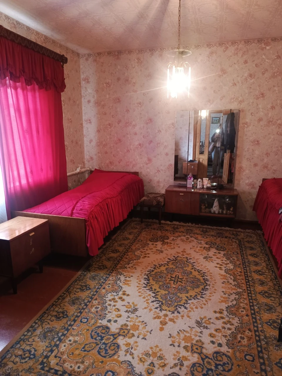 Продаж квартири 68 м² із зем. ділянкою  в Мені