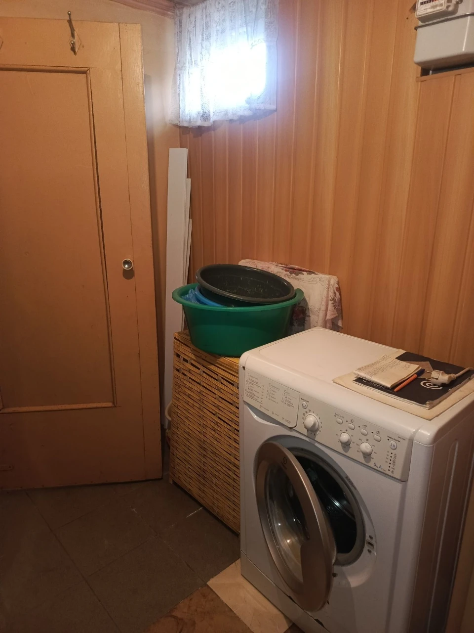 Продаж квартири 68 м² із зем. ділянкою  в Мені