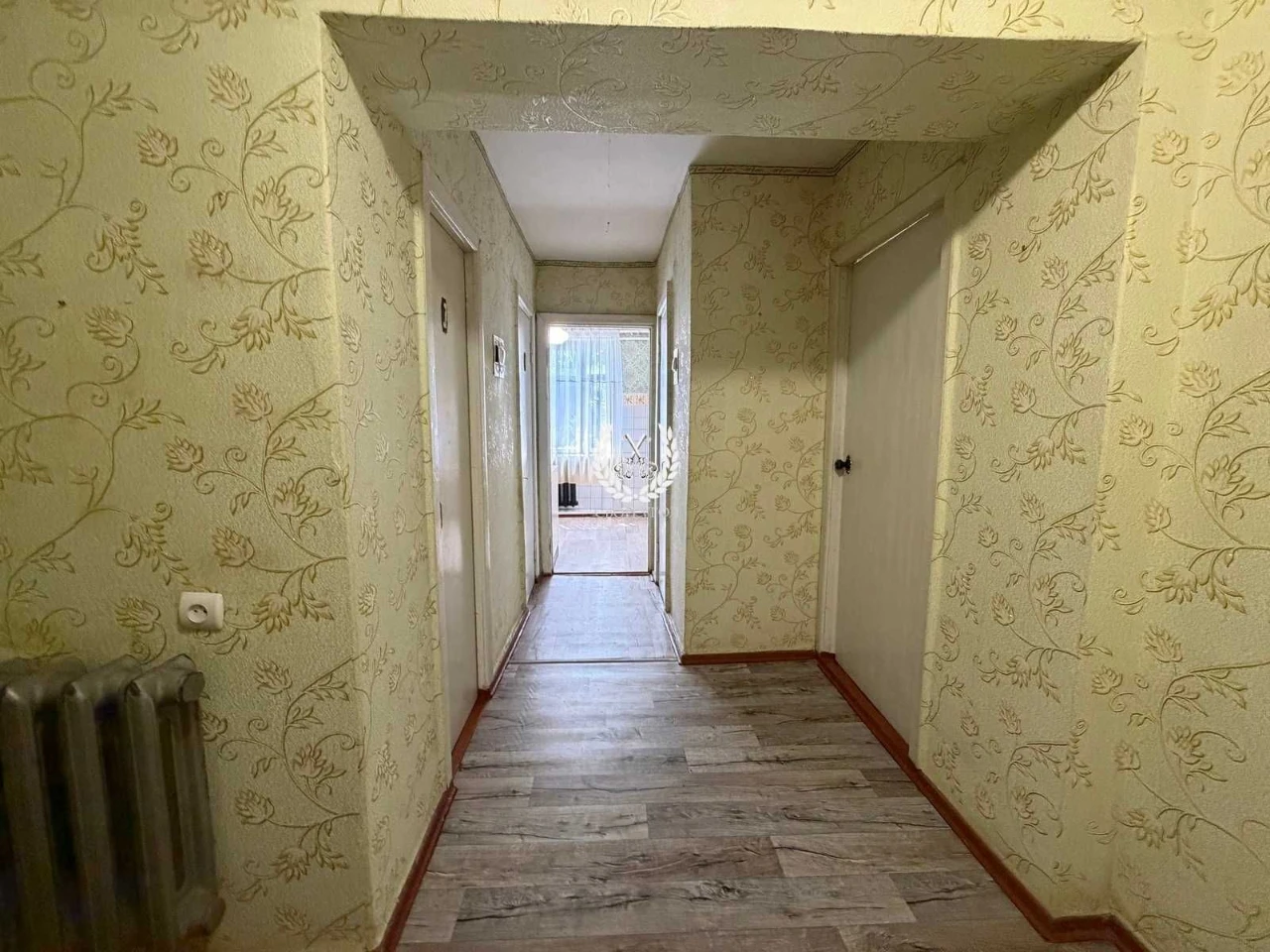 Продам 3- ри кімнатну квартиру в м. Мена (вул. Корольова)