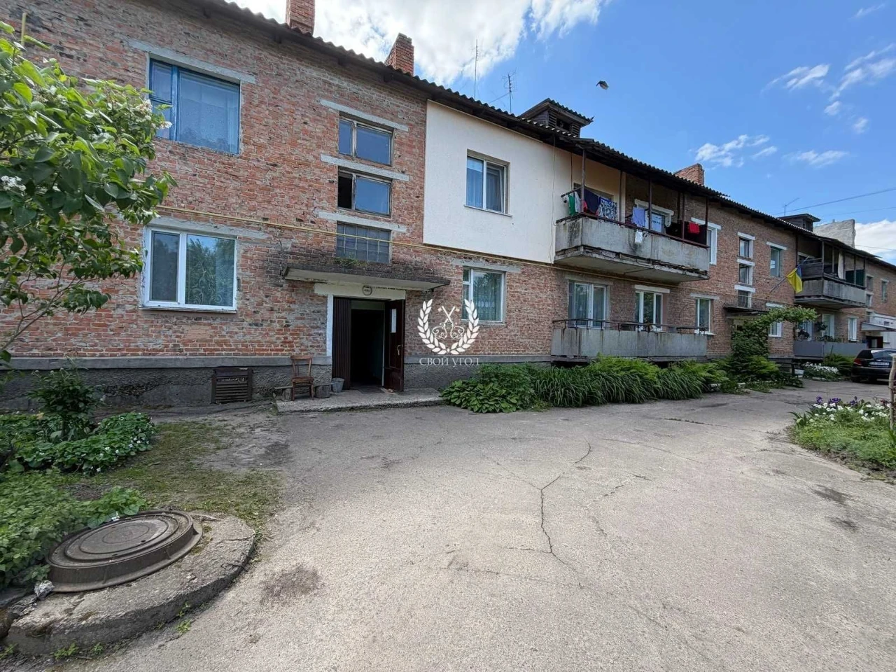 Продам 3- ри кімнатну квартиру в м. Мена (вул. Корольова)