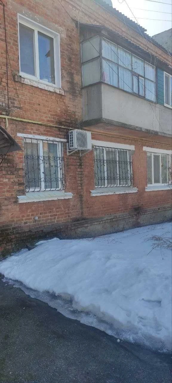 Продається  2 - х кімнатна квартира