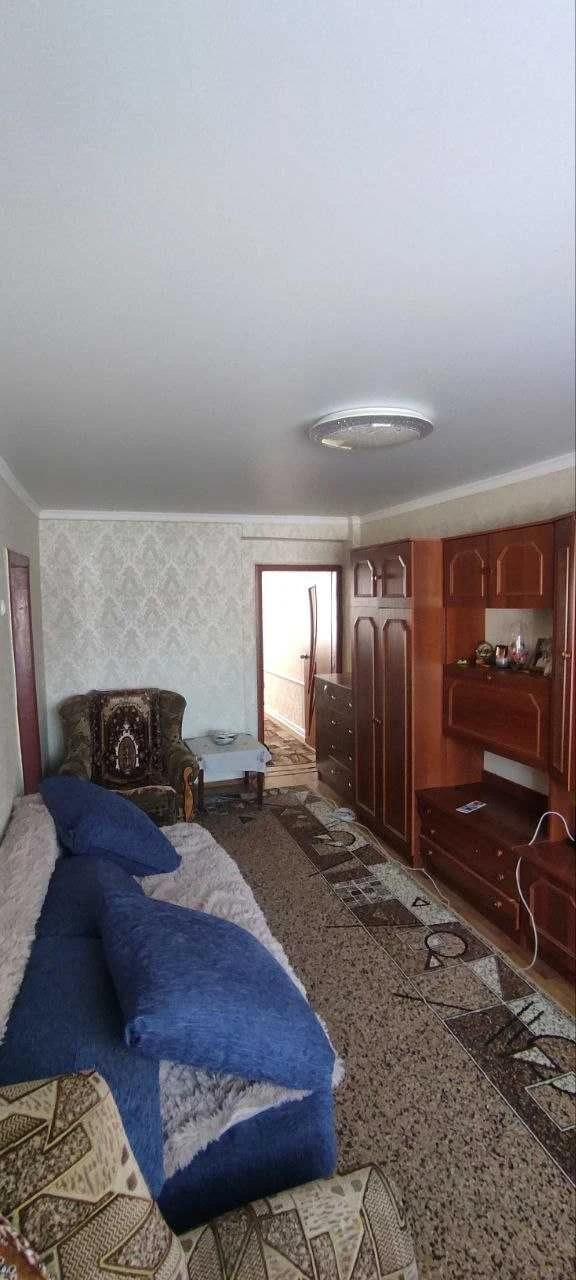 Продається  2 - х кімнатна квартира