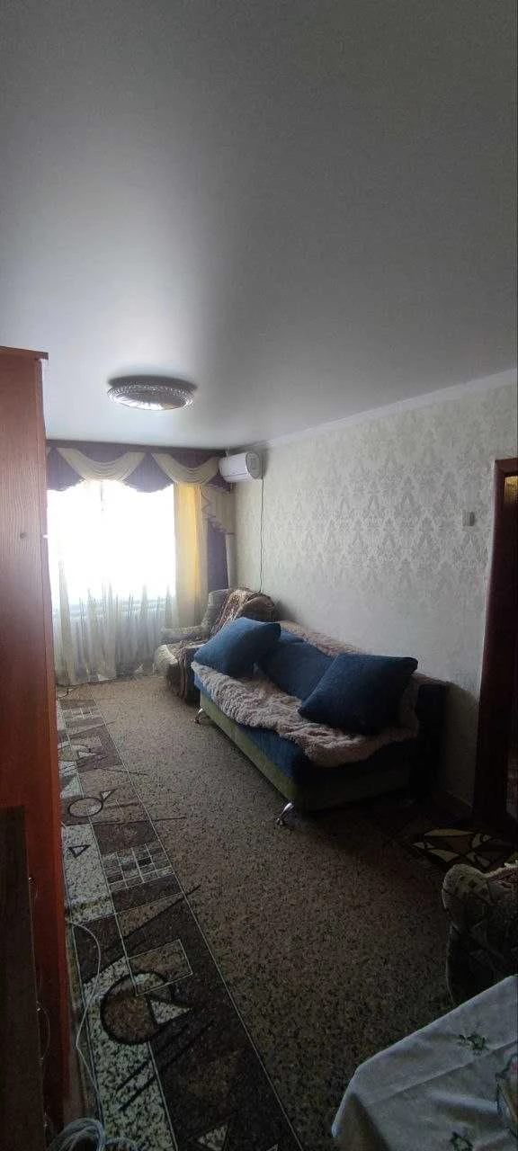 Продається  2 - х кімнатна квартира