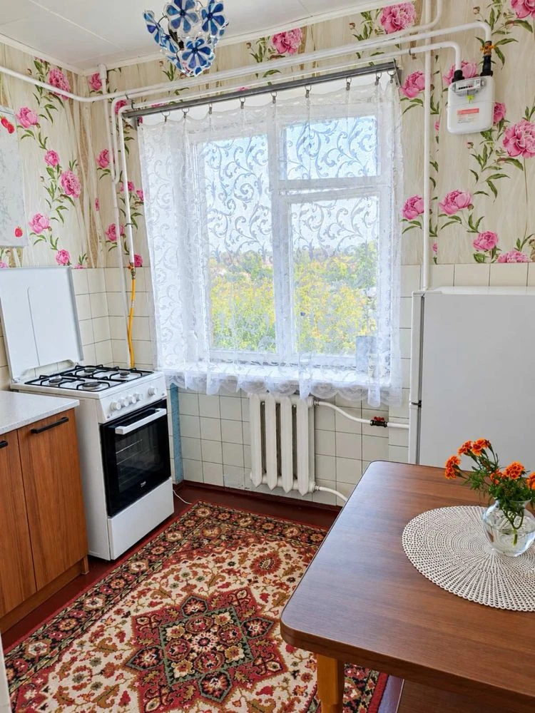 продам квартиру район 6-ї школи
