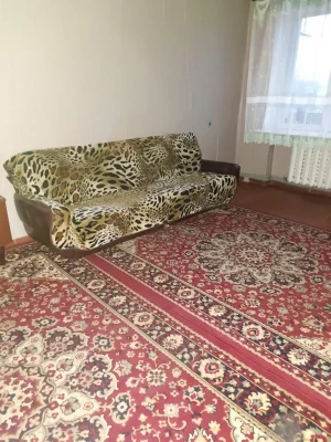 Трикімнатна квартира в/м 12