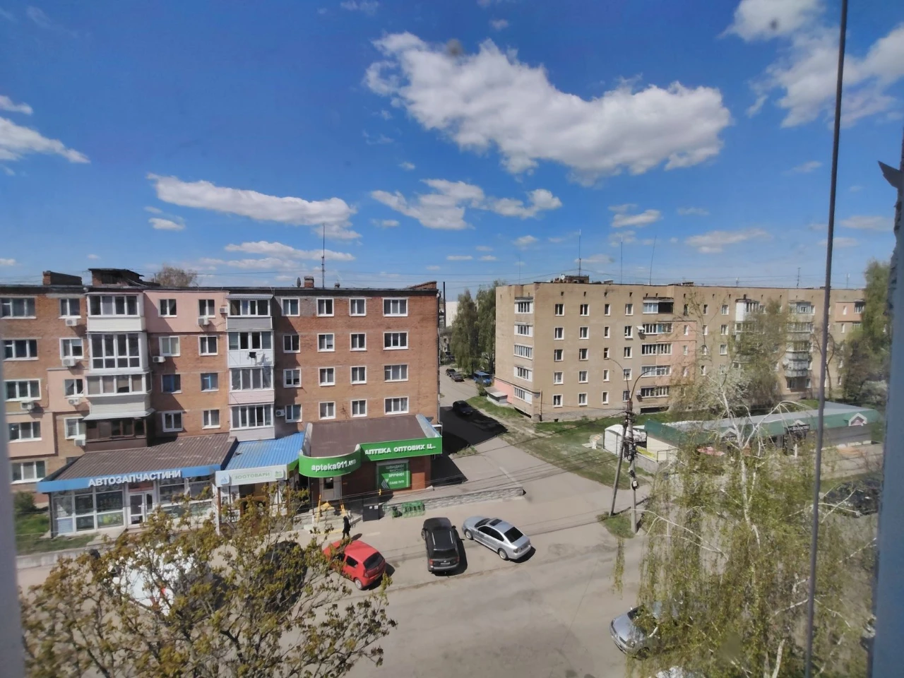 Продаж 2-кімнатної квартири з індивідуальним опаленням, цент