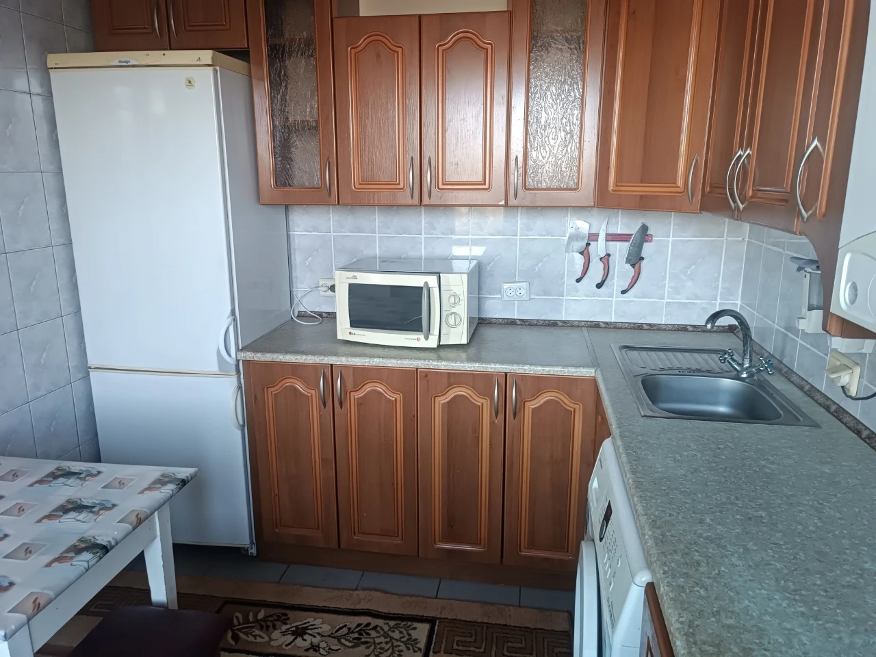 Продам 2-кімнатну квартиру 43 м² з індивідуальним газовим оп