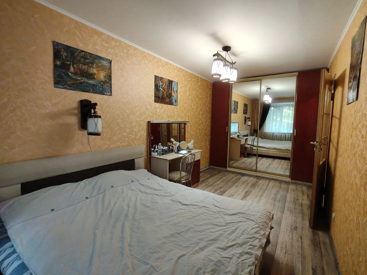 Продаж 4-кімнатна в Прилуках